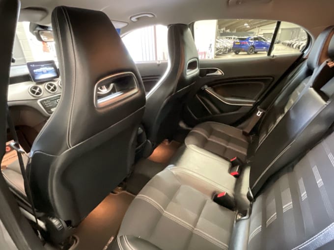 2025 Mercedes-benz 180