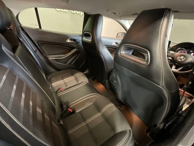 2025 Mercedes-benz 180
