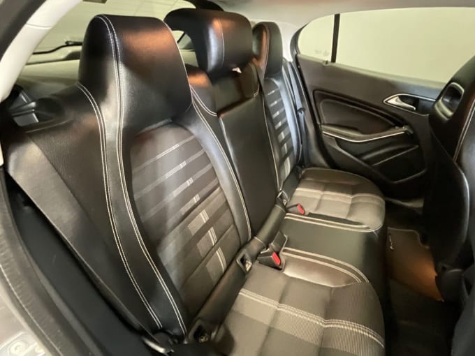2025 Mercedes-benz 180