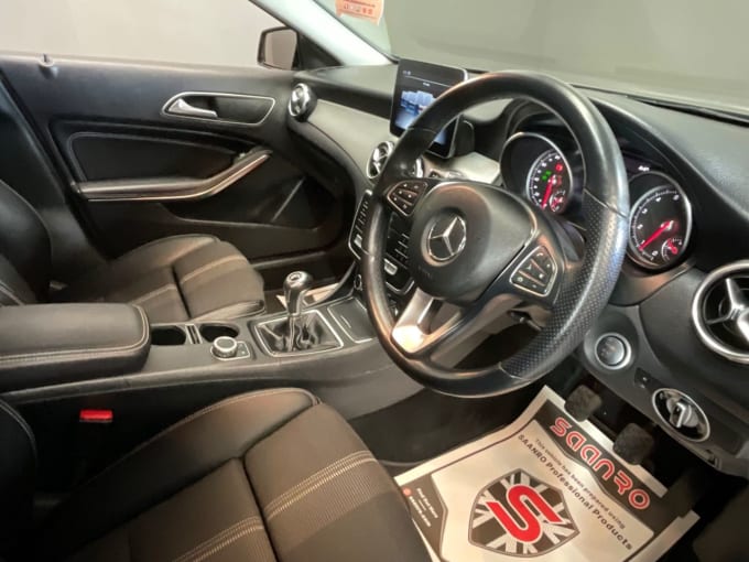 2025 Mercedes-benz 180