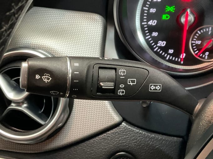 2025 Mercedes-benz 180
