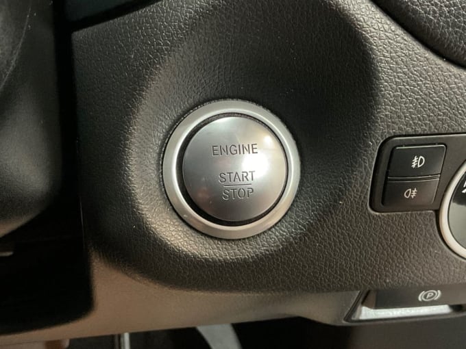 2025 Mercedes-benz 180