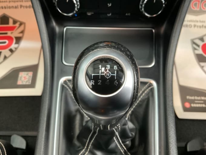 2025 Mercedes-benz 180