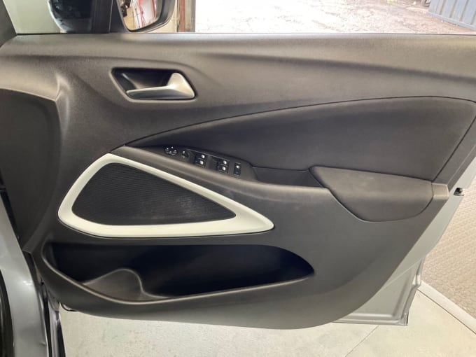2025 Vauxhall Crossland X