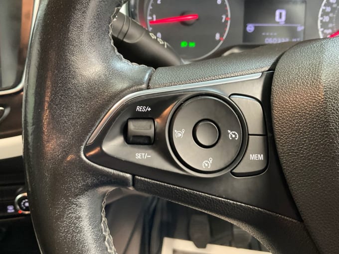 2025 Vauxhall Crossland X