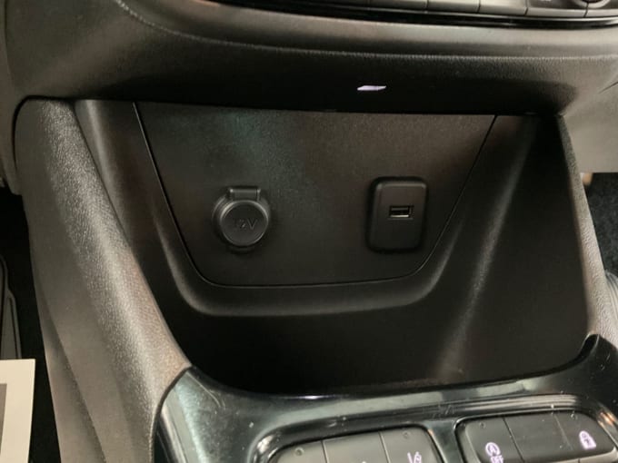 2025 Vauxhall Crossland X