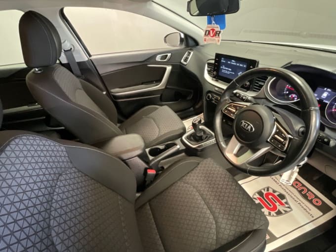 2025 Kia Ceed