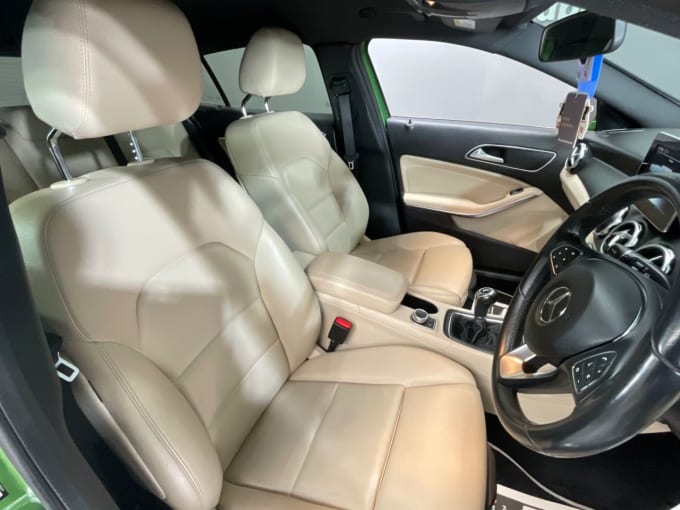 2025 Mercedes-benz 180