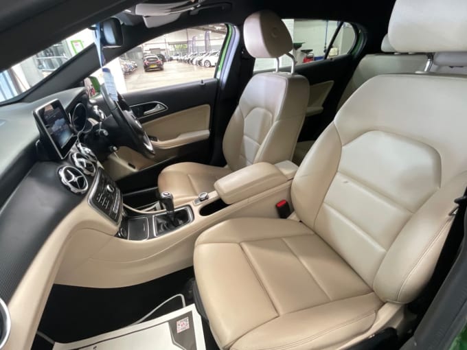 2025 Mercedes-benz 180