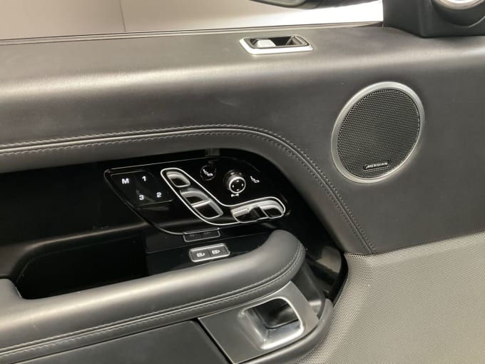 2025 Land Rover Range Rover