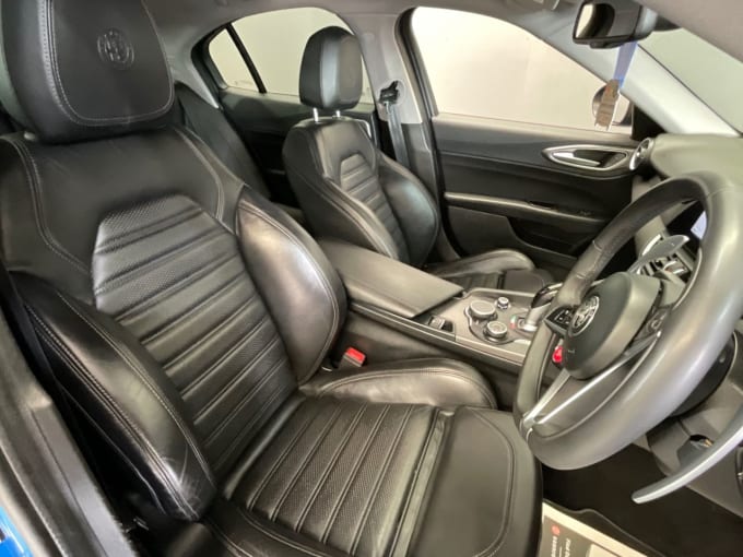 2025 Alfa Romeo Giulia
