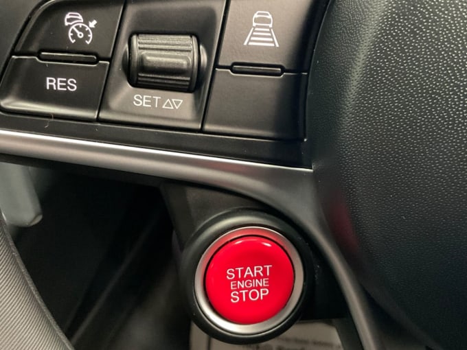 2025 Alfa Romeo Giulia