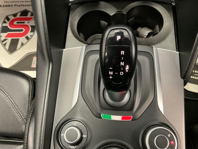 2025 Alfa Romeo Giulia