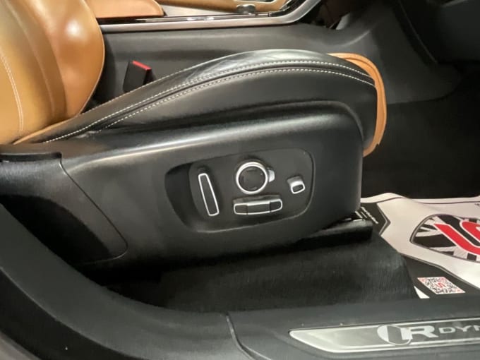 2025 Land Rover Range Rover Velar