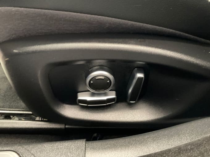 2020 Jaguar Xe