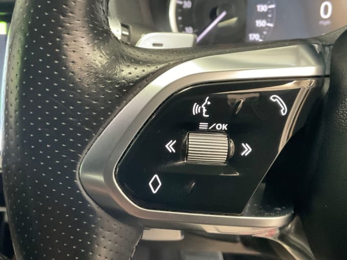 2020 Jaguar Xe