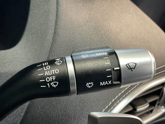 2020 Jaguar Xe