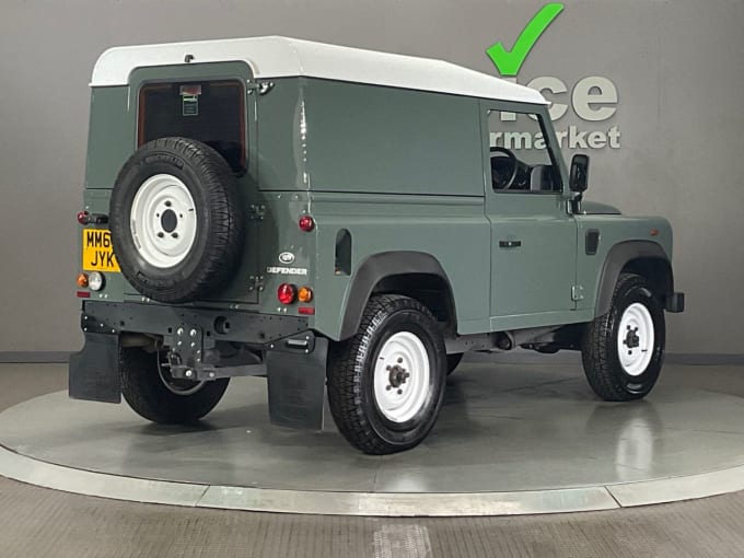 2025 Land Rover Defender