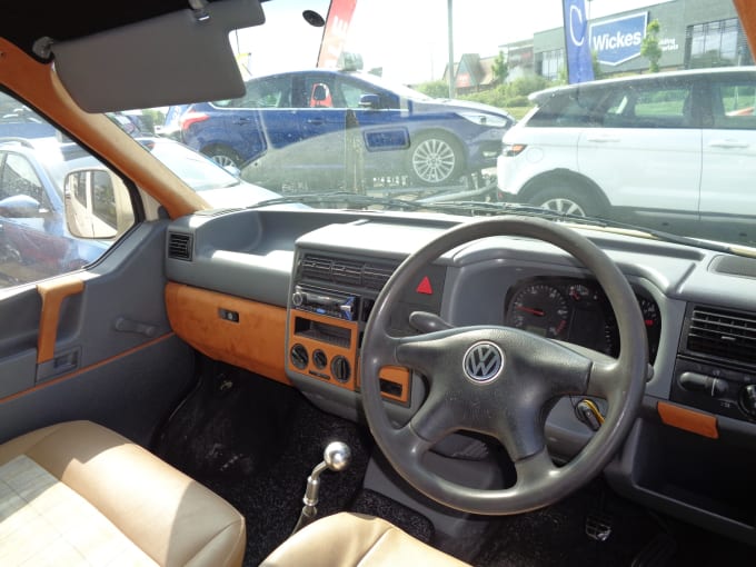 2025 Volkswagen Transporter