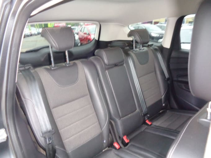 2025 Ford Kuga