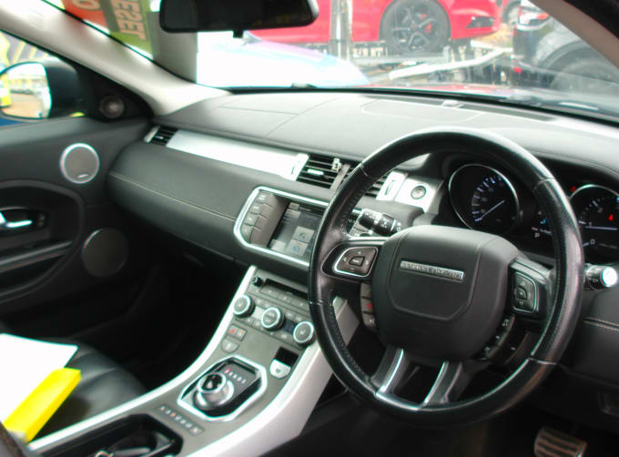 2025 Land Rover Range Rover Evoque