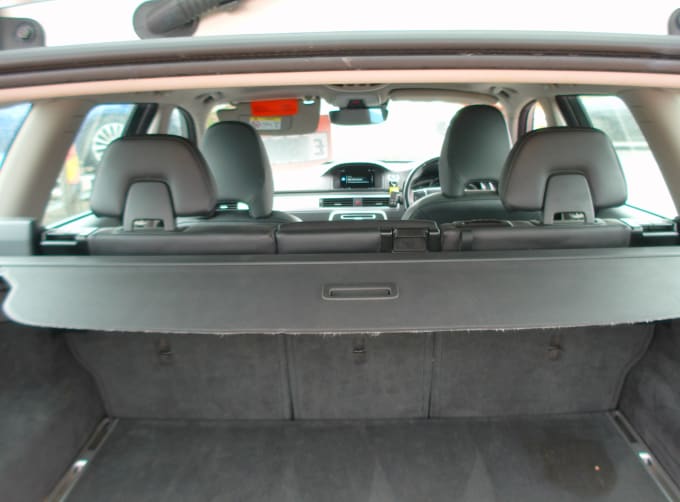 2025 Volvo V70