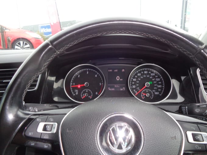 2024 Volkswagen Golf