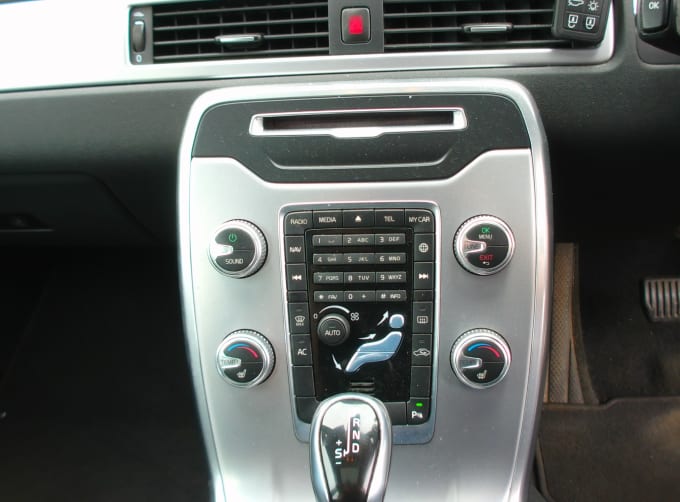 2025 Volvo V70