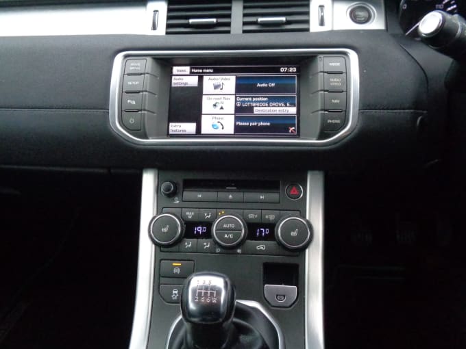 2025 Land Rover Range Rover Evoque