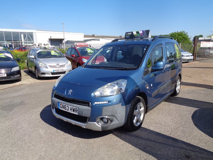 2025 Peugeot Partner Tepee