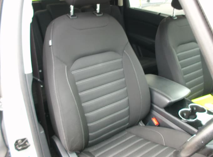 2025 Ford Galaxy