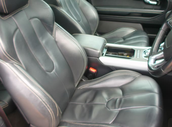 2025 Land Rover Range Rover Evoque
