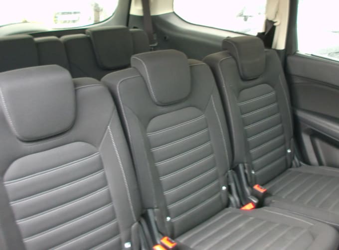 2025 Ford Galaxy