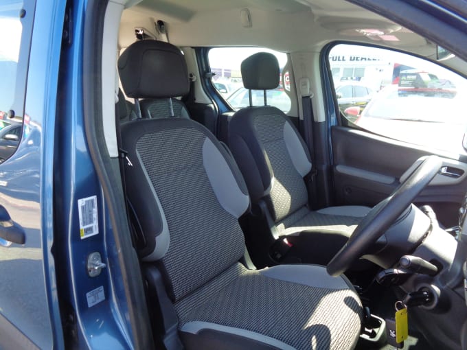 2025 Peugeot Partner Tepee