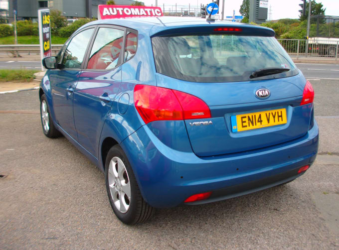 2025 Kia Venga