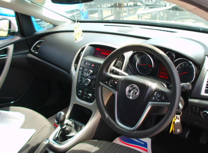 2025 Vauxhall Astra
