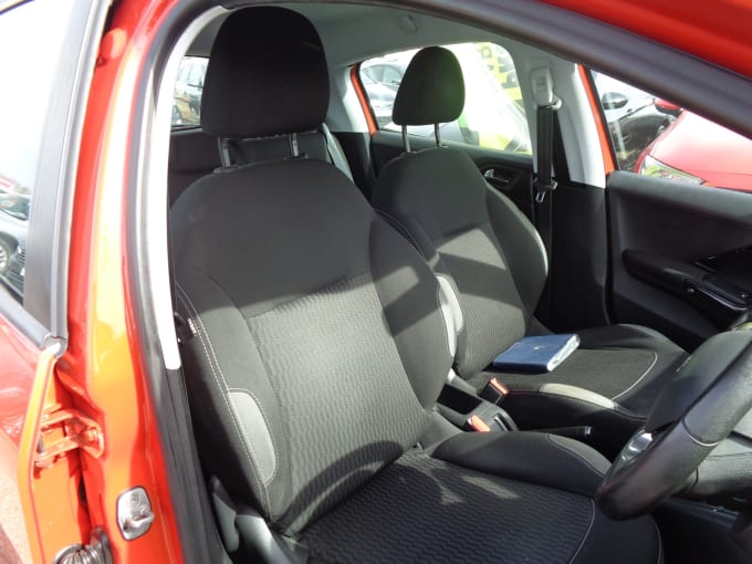 2025 Peugeot 208