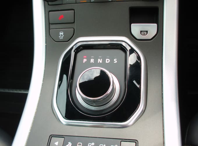 2025 Land Rover Range Rover Evoque