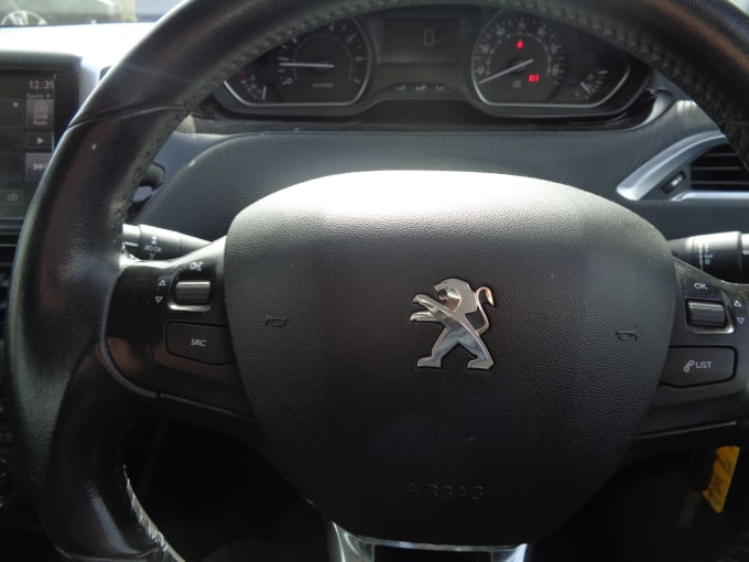 2025 Peugeot 208