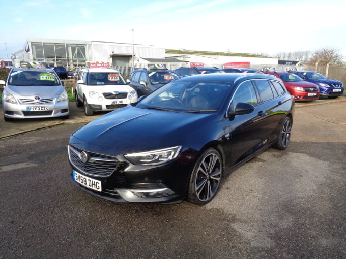 2025 Vauxhall Insignia