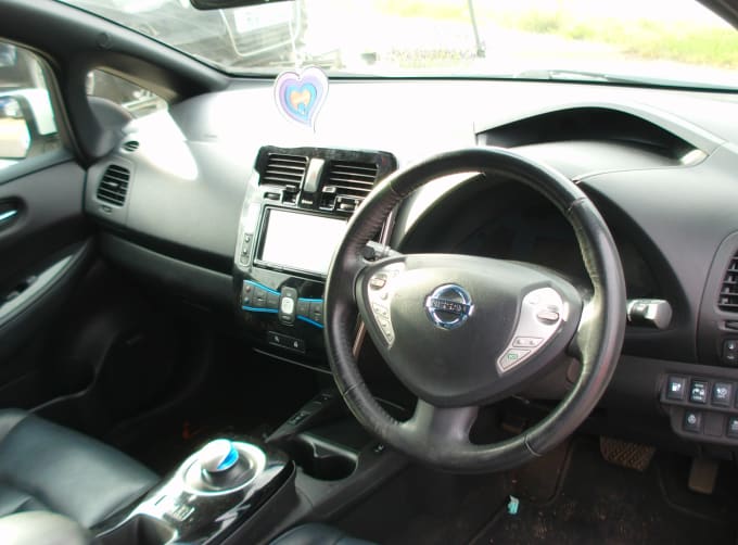 2025 Nissan Leaf
