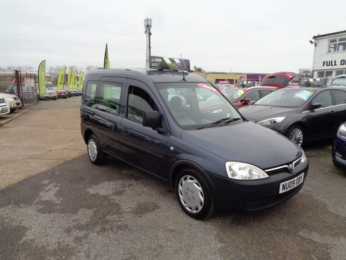 2024 Vauxhall Combo Tour