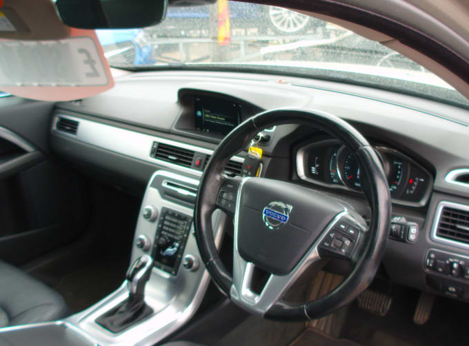 2025 Volvo V70