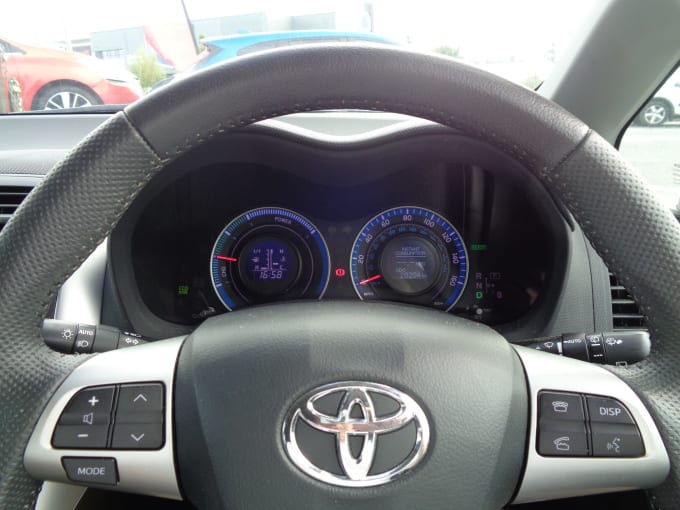 2011 Toyota Auris