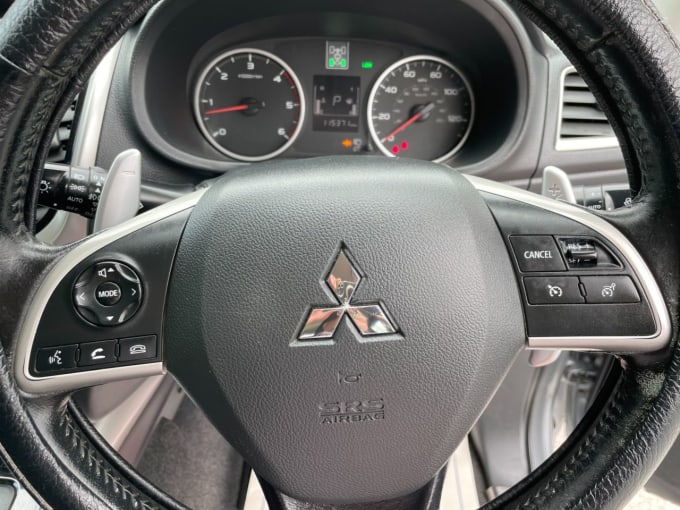2025 Mitsubishi L200