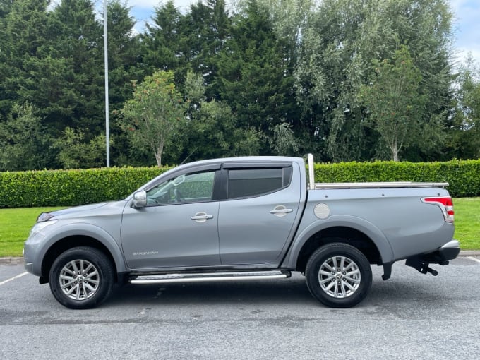 2025 Mitsubishi L200