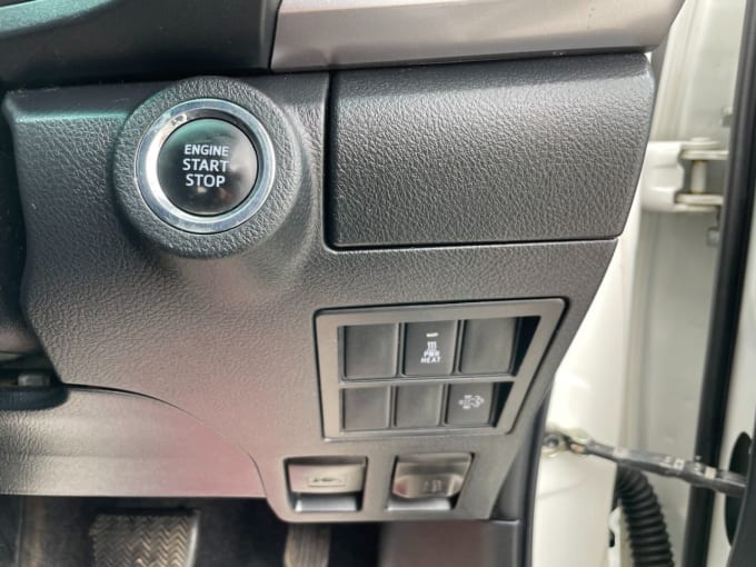 2025 Toyota Hi-lux
