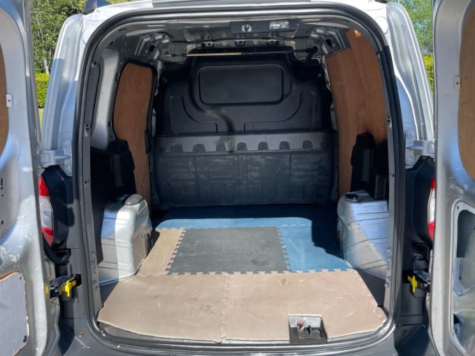 2025 Ford Transit Courier