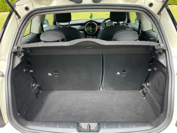 2025 Mini Hatch