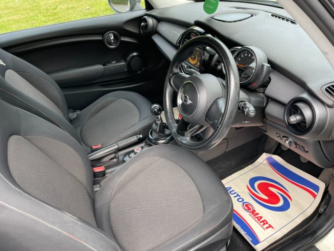2025 Mini Hatch